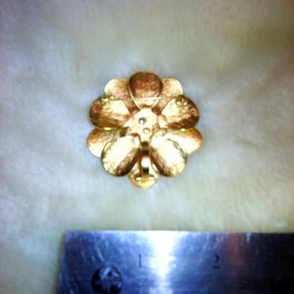 Vintage Gold-tone & Crystal Double Petal Flower Brooch/Clip-on Pendant 2" - Picture 6 of 9